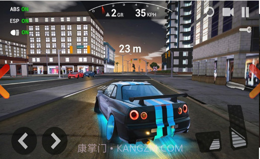 疯狂闪电赛车截图1